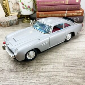 1965 Gilbert Toys Japan Aston Martin DB5 James Bond 007 ***Working-Read***‎